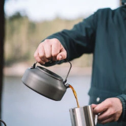 Primus Litech Coffee / Tea Kettle|-|Bouilloire à Café/thé Litech -Primus PRI P 733810 7E 7EDetail 20No 20Color