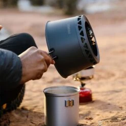 Primus Crimp Pot Gripper|-|Pince à Casseroles Crimp -Primus PRI P 740400 7E 7ELifestyle3 20No 20Color