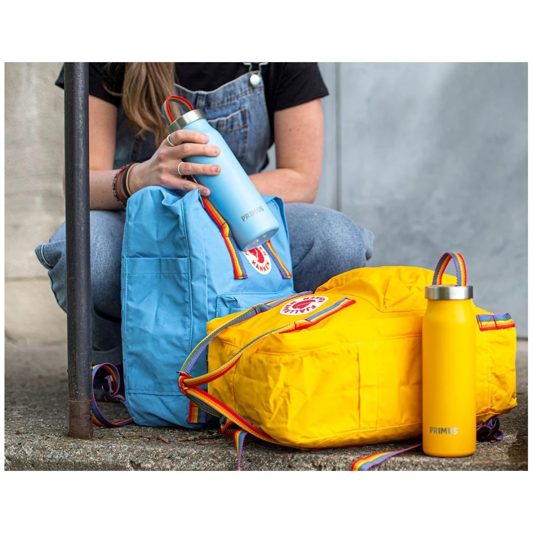 Primus Klunken Vacuum Bottle 0.5 L - Rainbow Blue 4 Primus Klunken Vacuum Bottle 0.5 L - Rainbow Blue - Image 4